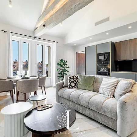 Les Lucioles 9 - Luxury 2 Bedroom 아파트